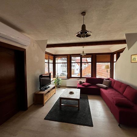 Cozy Apartment Braşov Exterior foto
